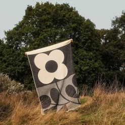 Orla Kiely Gifts Under £200-Wool Jacquard Blanket